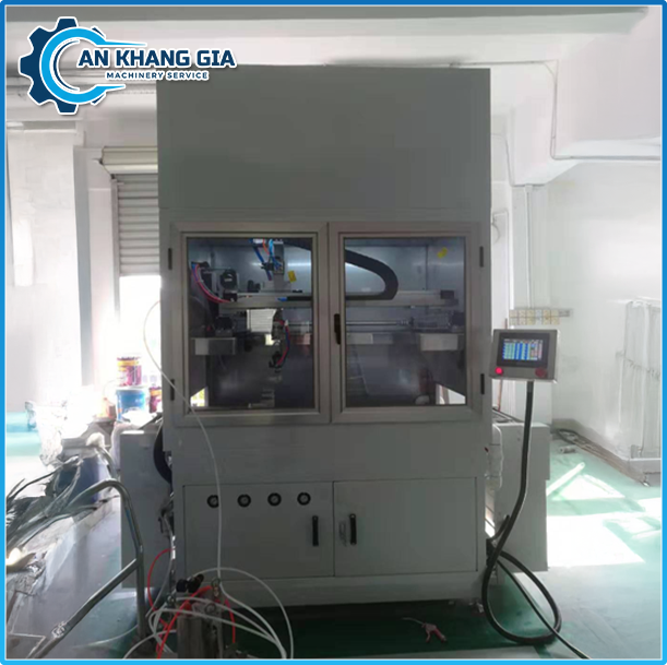 Xây dựng bể phun tẩy dầu, nước rửa